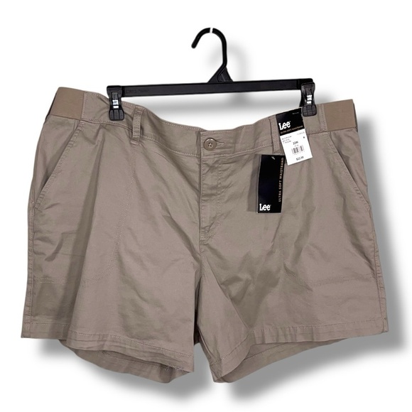 New Lee 22W Beige Khaki Shorts Elastic Waistband Mid Rise 7” Inseam Cotton Blend - Picture 1 of 12